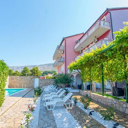 Villa Dalia فيلة