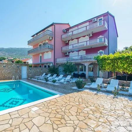 Villa Dalia فيلة موستار