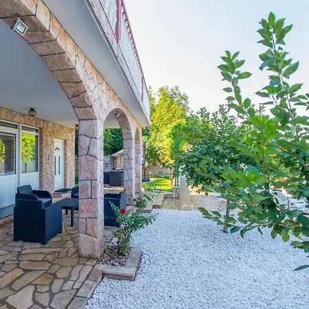 فيلة Villa Dalia موستار