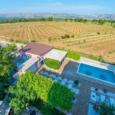 Villa Dalia فيلة موستار