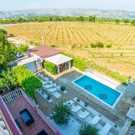 Villa Dalia موستار